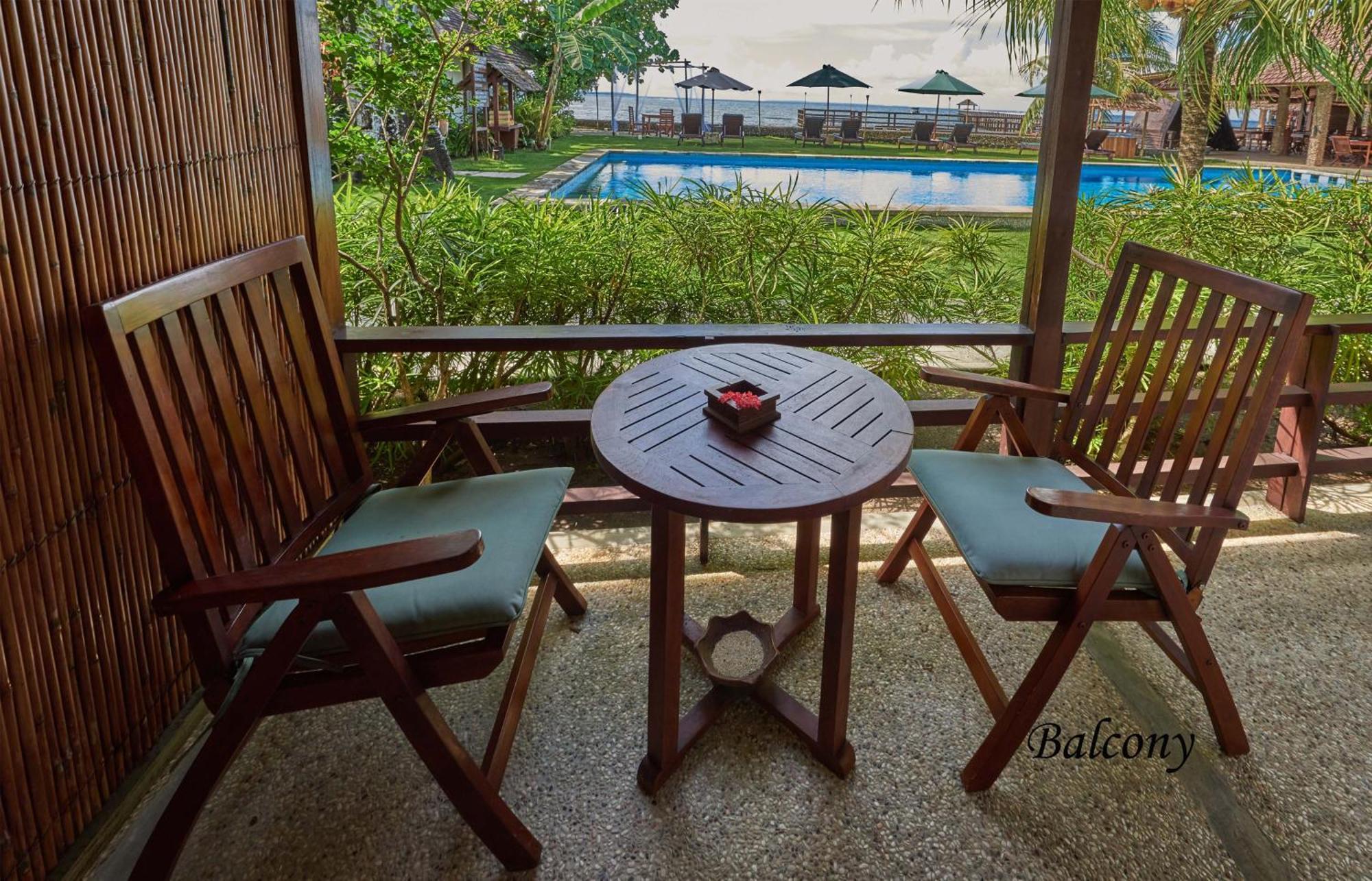 Hotel Cocotinos Manado Esterno foto